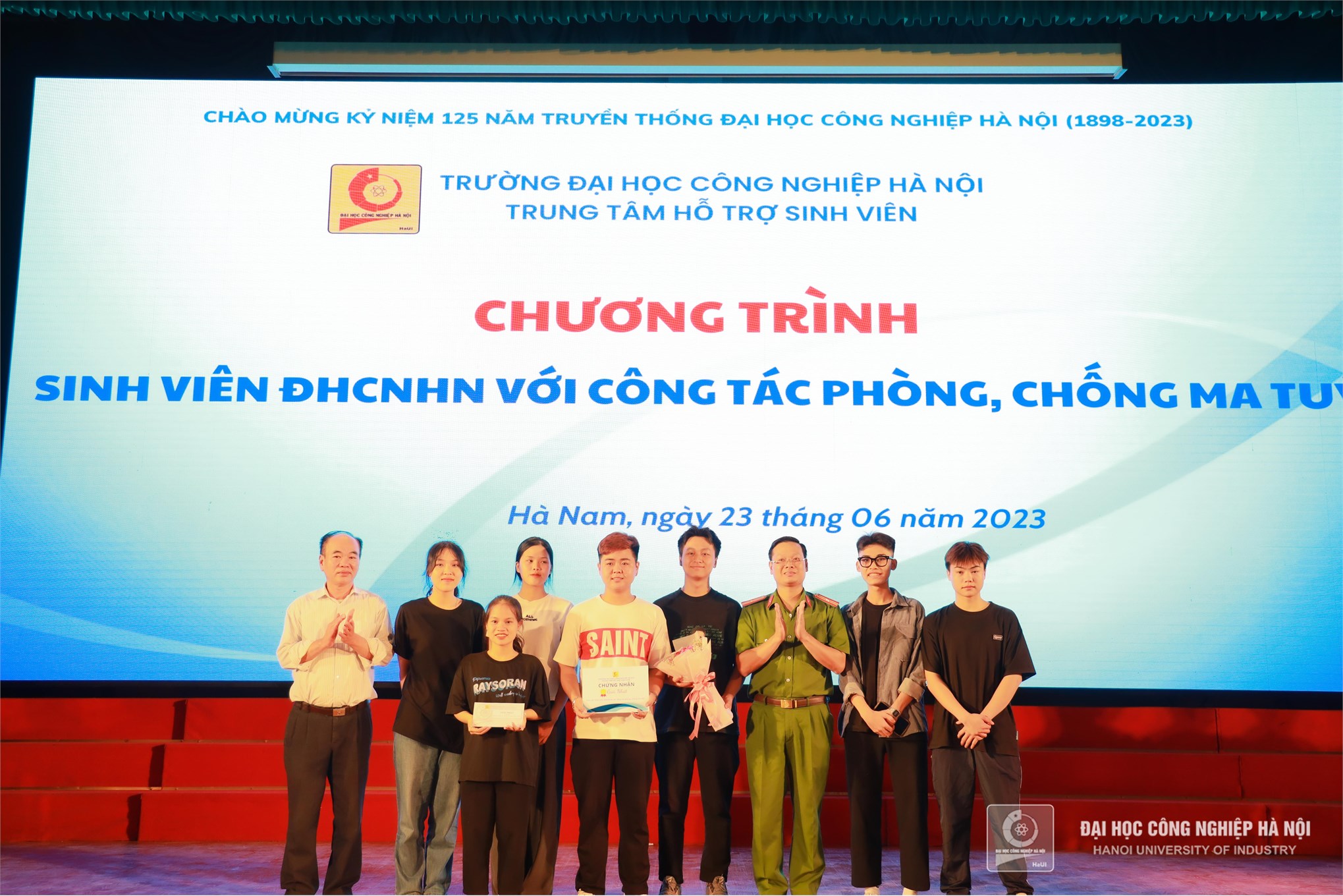 Sinh viên Trường Ngoại ngữ Du lịch đạt Giải Nhất Chương trình “Sinh viên với công tác phòng, chống ma túy