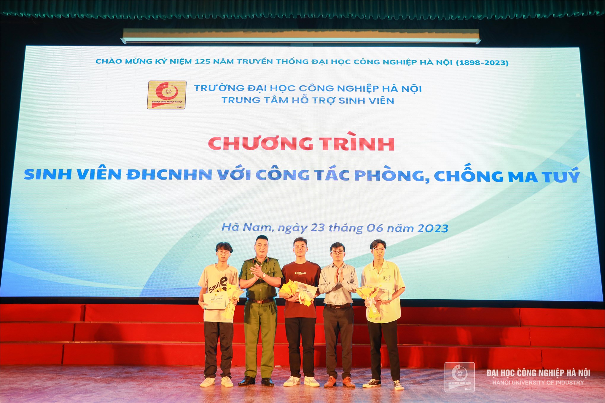 Sinh viên Trường Ngoại ngữ Du lịch đạt Giải Nhất Chương trình “Sinh viên với công tác phòng, chống ma túy