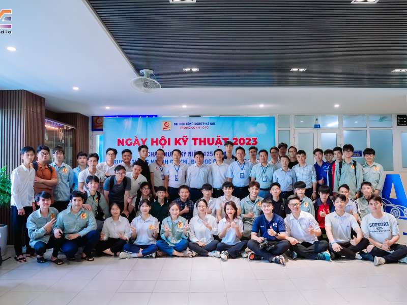 Sôi nổi ngày hội kỹ thuật Trường Cơ khí - Ô tô năm 2023