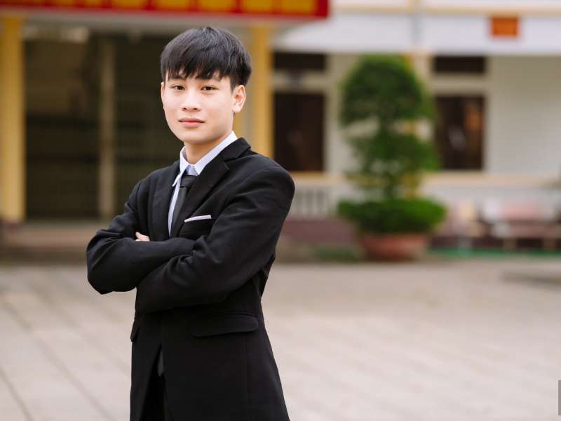 Thủ khoa đầu vào ngành Công nghệ kỹ thuật Cơ điện tử - Trần Quang Trung lớp 2023DHCODT01 - K18