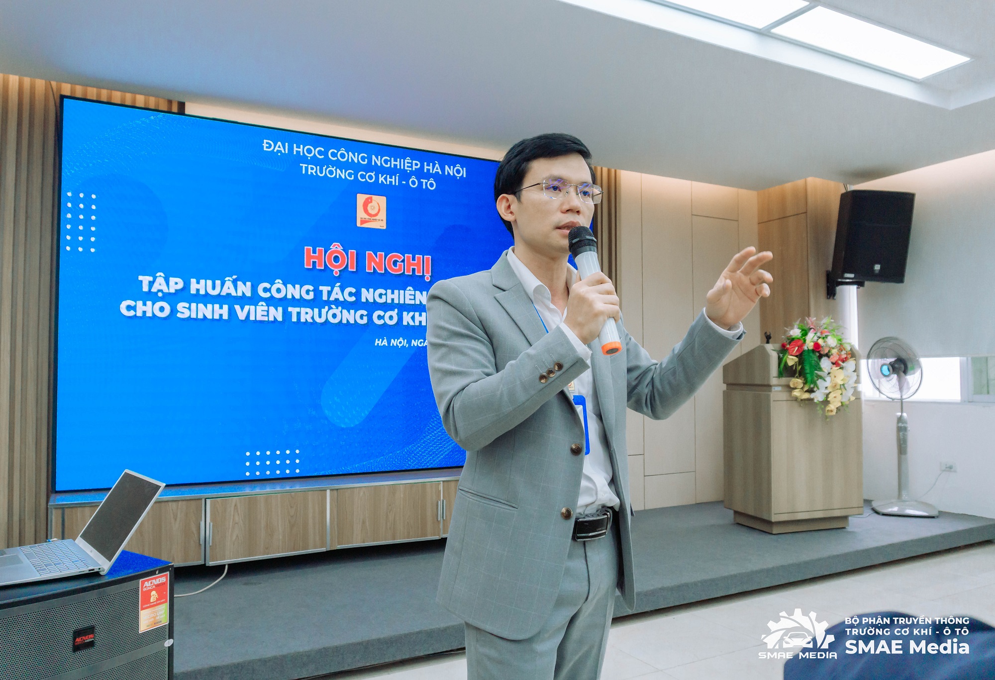 Tập huấn công tác nghiên cứu khoa học cho sinh viên Trường Cơ khí - Ô tô năm học 2023-2024