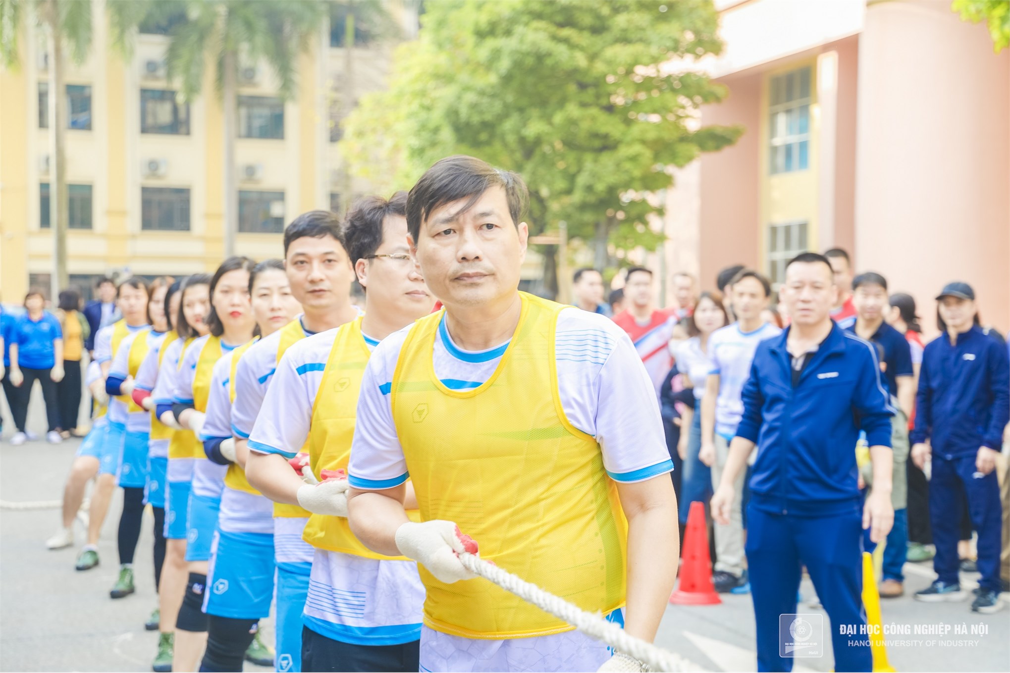 Liên quân 2 ( Trường Cơ khí – Ô tô, P. TCKT, TT Hỗ trợ sinh viên, TT Thông tin thư viện, TT Giáo dục quốc phòng an ninh) tích cực tham gia hội thao thể dục thể thao viên chức, người lao động năm 2024.