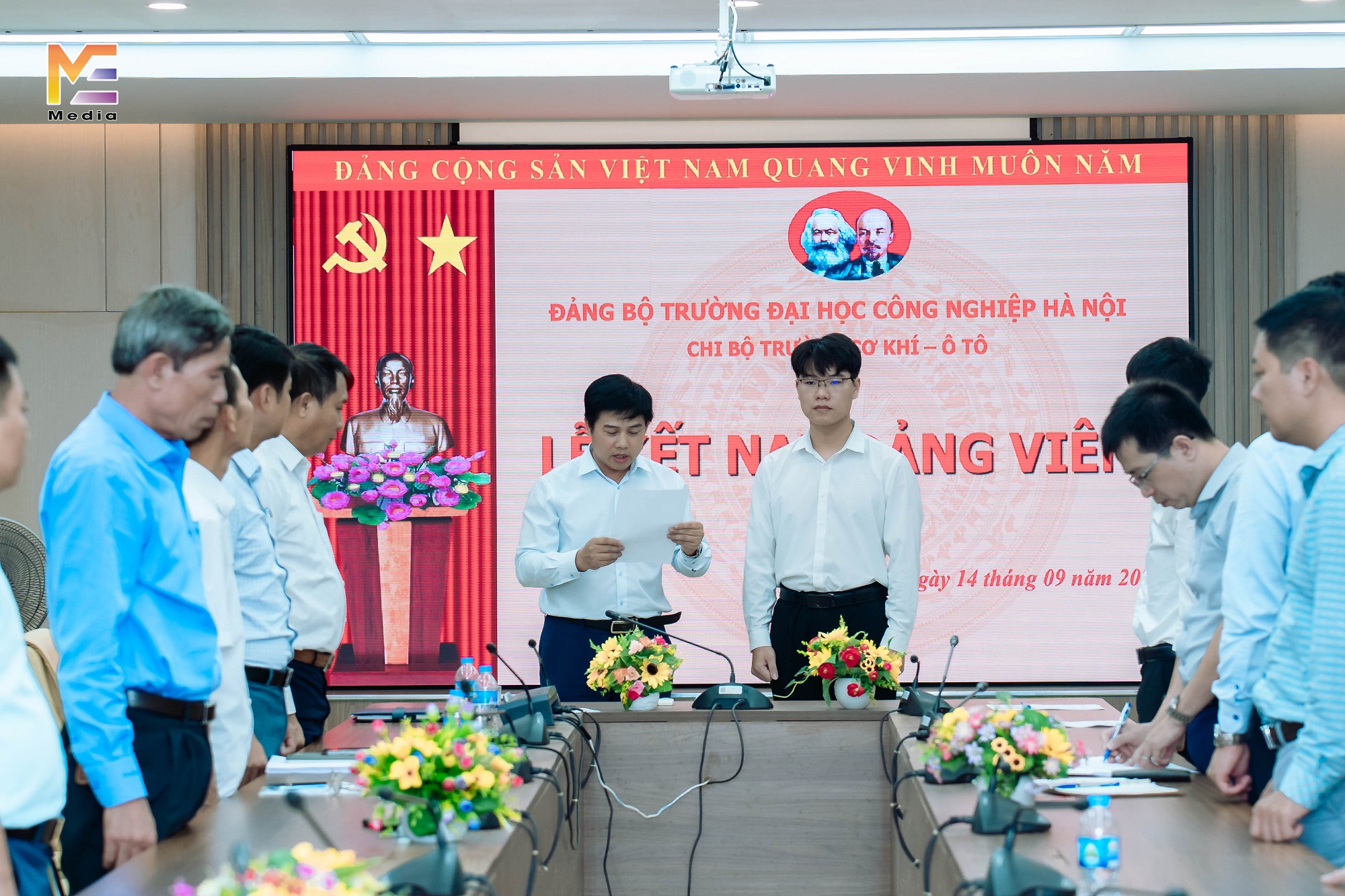 Cựu sinh viên Nguyễn Duy Thành lớp Cơ điện tử 1- K15 - cán bộ đoàn năng động, nhiệt huyết và đầy sức trẻ
