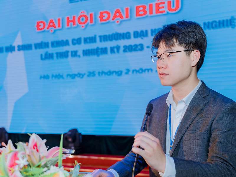 Cựu sinh viên Nguyễn Duy Thành lớp Cơ điện tử 1- K15 - cán bộ đoàn năng động, nhiệt huyết và đầy sức trẻ
