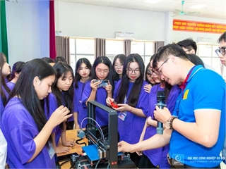 School of Mechanical and Automotive Engineering cultivates talents in science and technology through STEM education