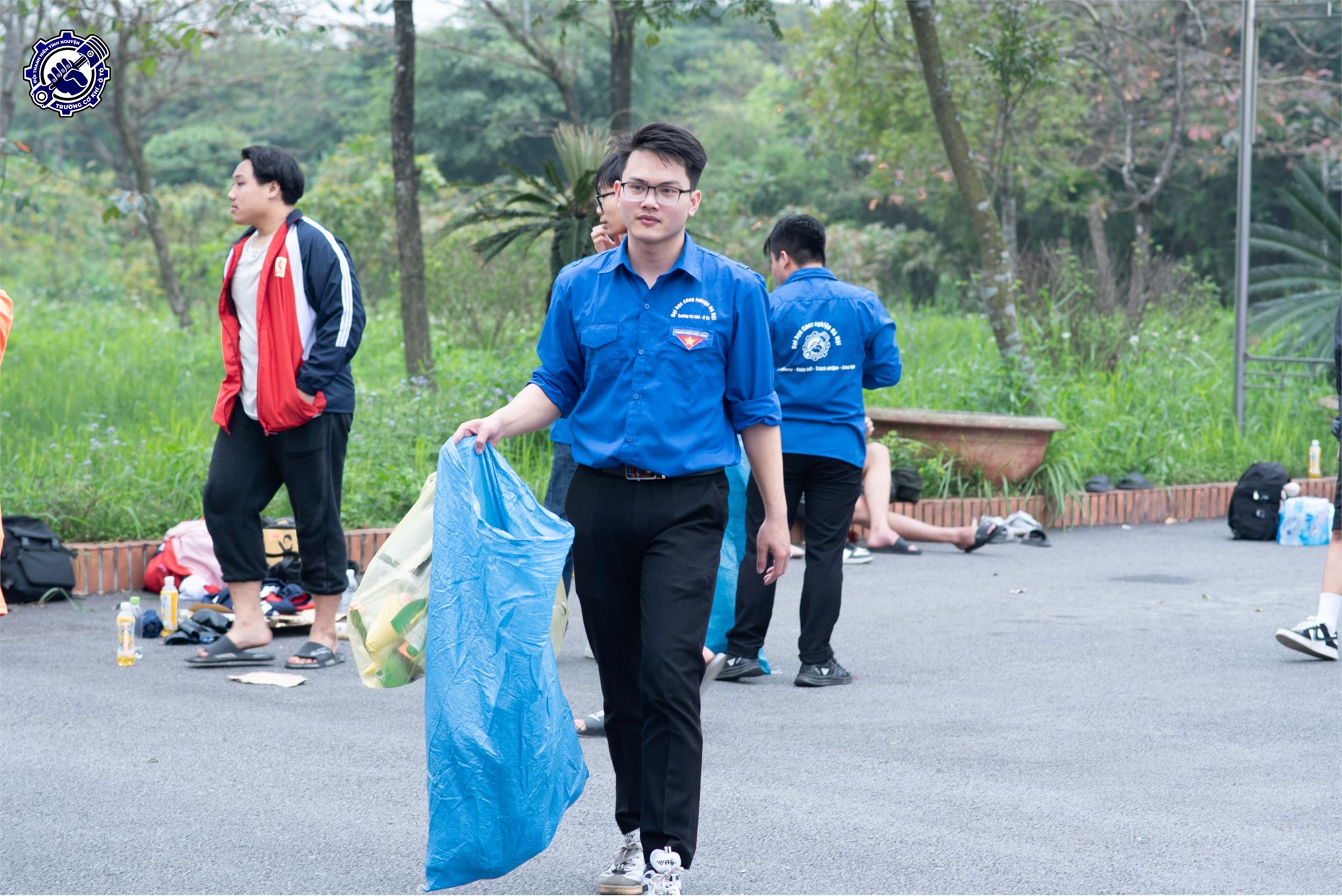 Trường Cơ khí – Ô tô ra quân 5S “Môi trường xanh – học tập tốt”