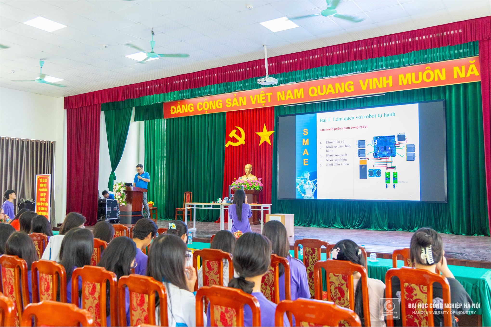 Trường Cơ khí - Ô tô, Đại học Công nghiệp Hà Nội ươm mầm tài năng khoa học công nghệ từ giáo dục STEM