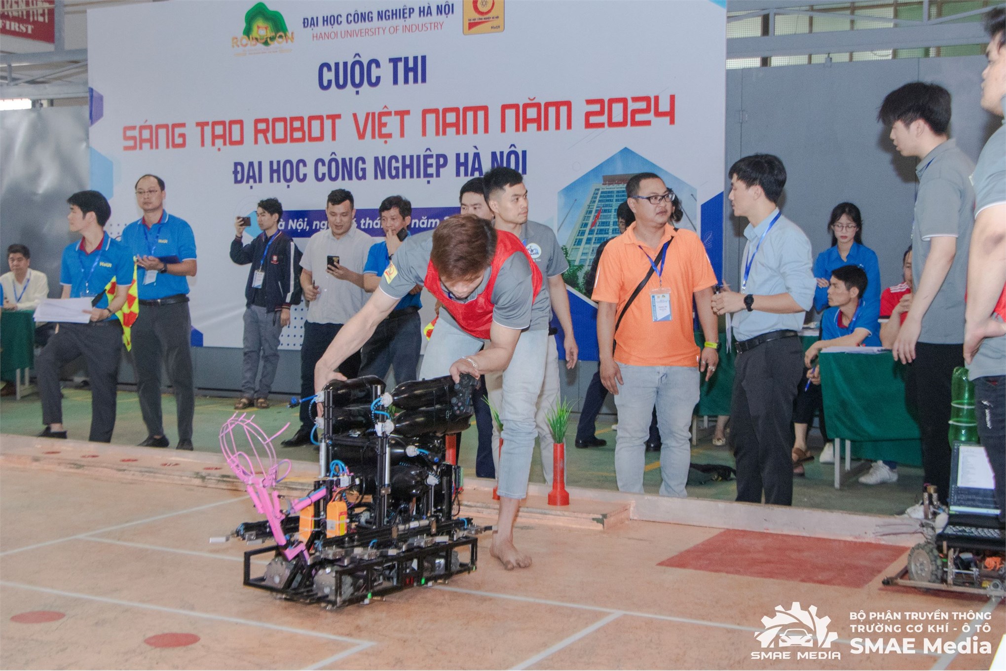 Hai đội Robot của Trường Cơ khí – Ô tô xuất sắc giành quyền tham gia vòng loại Toàn quốc Robocon 2024
