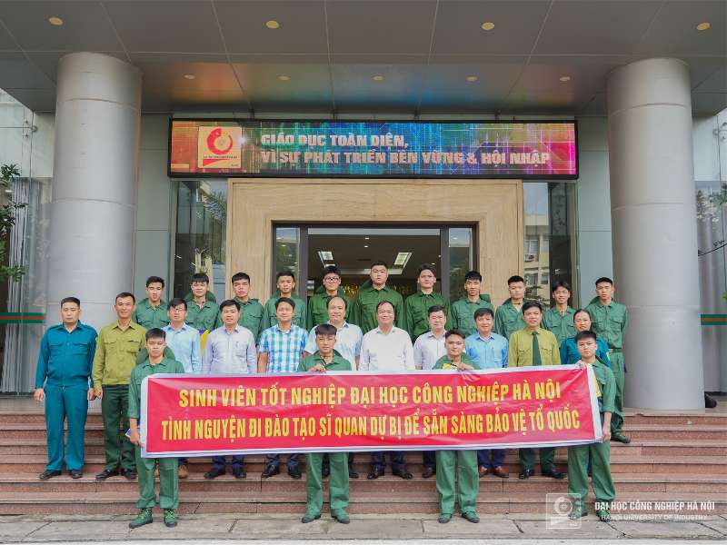 Kế hoạch tuyển chọn nam sinh viên tốt nghiệp Đại học đi đào tạo Sỹ quan dự bị năm 2024