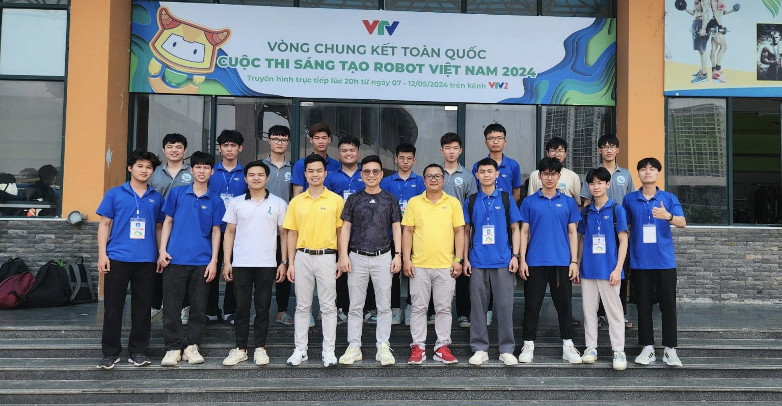 Vòng chung kết toàn quốc Robocon Việt Nam 2024 gọi tên DCN-SMAE1 và DCN-SMAE 2