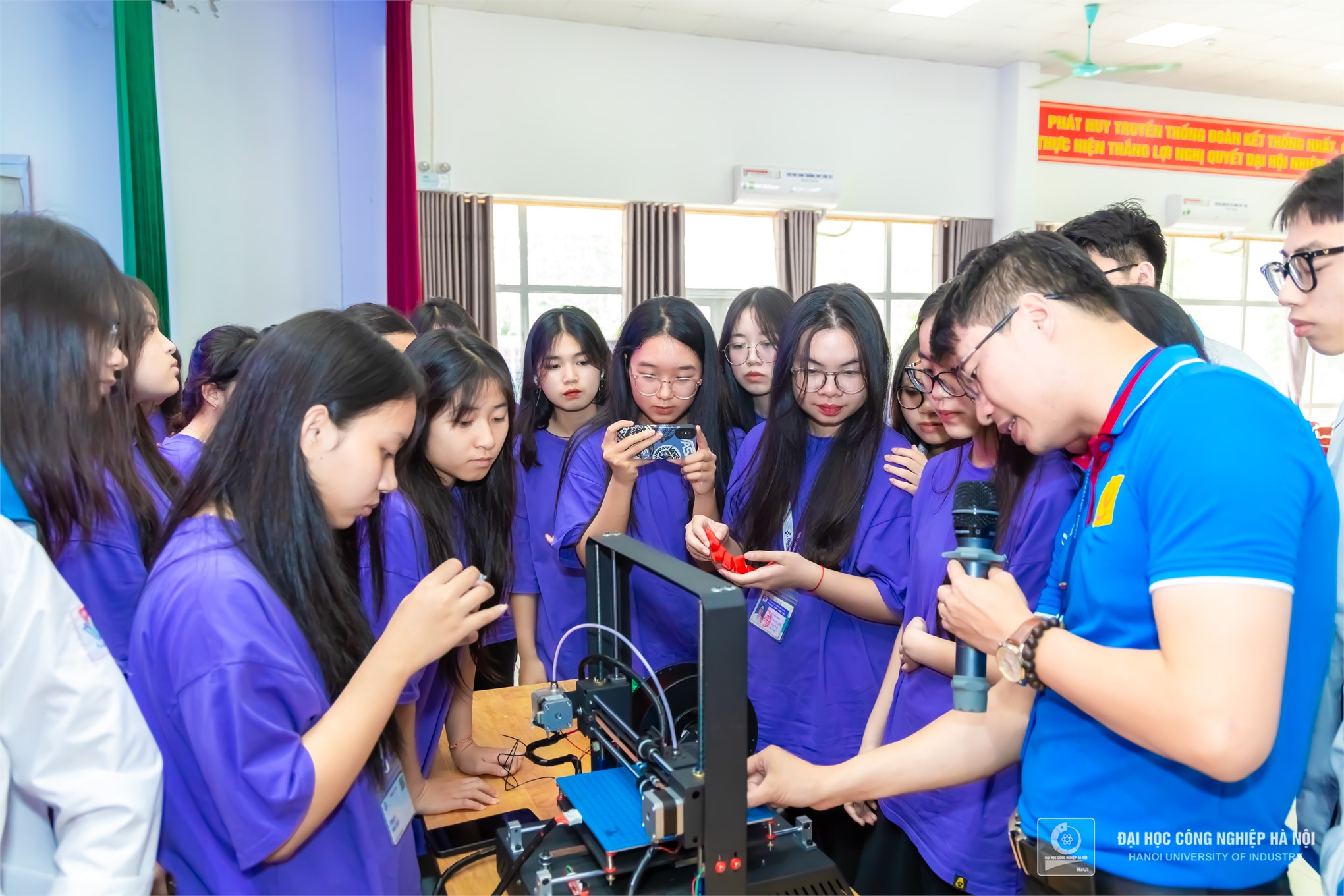 School of Mechanical and Automotive Engineering cultivates talents in science and technology through STEM education