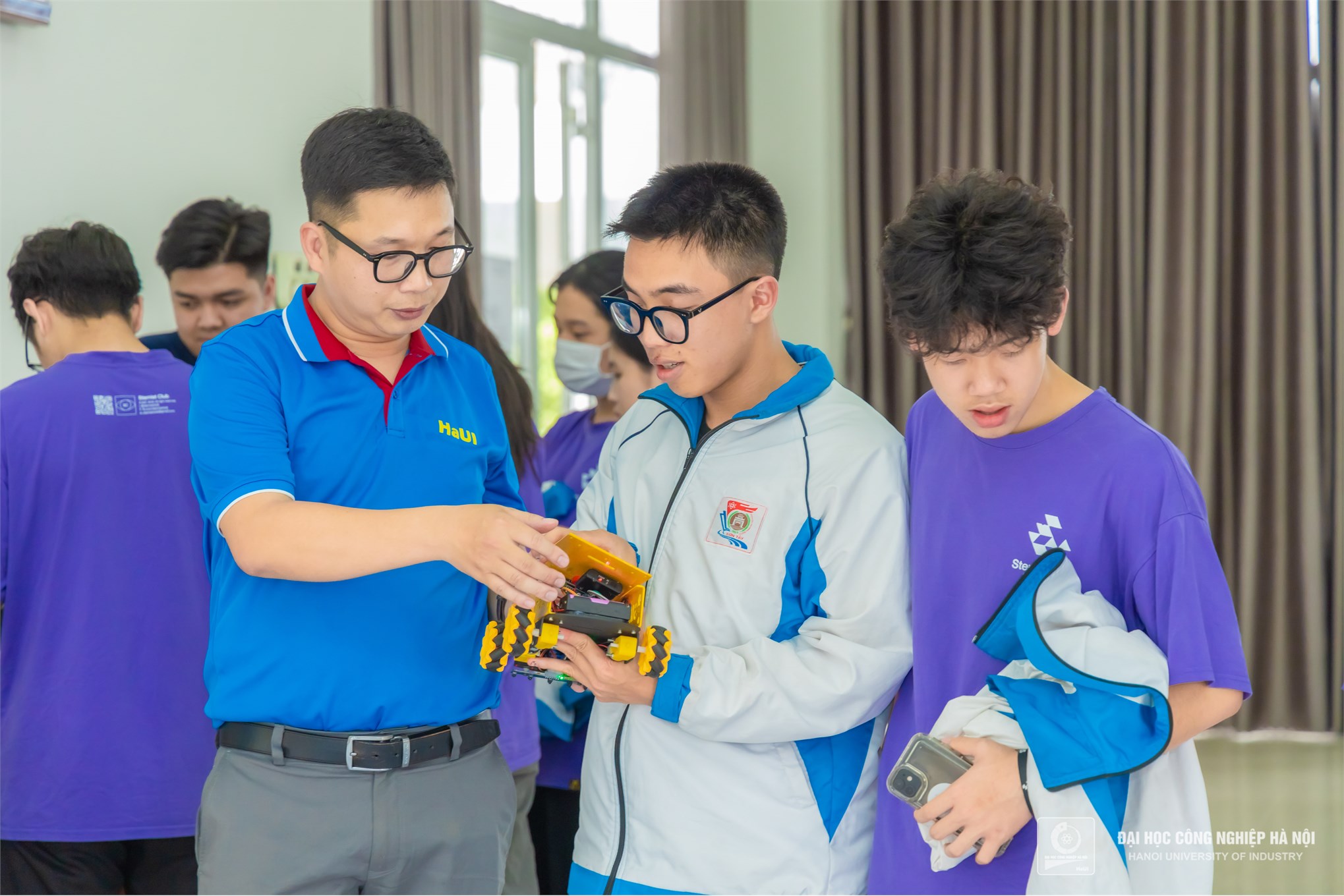 School of Mechanical and Automotive Engineering cultivates talents in science and technology through STEM education