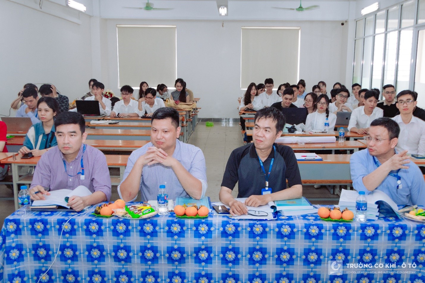 Sinh viên Trường Cơ khí – Ô tô tự tin, quyết tâm bảo vệ đồ án tốt nghiệp xuất sắc