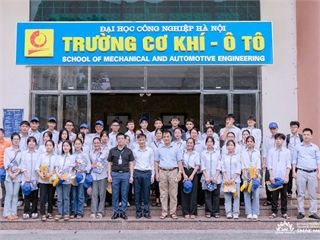 Khám phá môi trường học tập tại Trường Cơ khí – Ô tô: Tham quan trải nghiệm cùng với học sinh Trường THPT Nguyễn Sỹ Sách