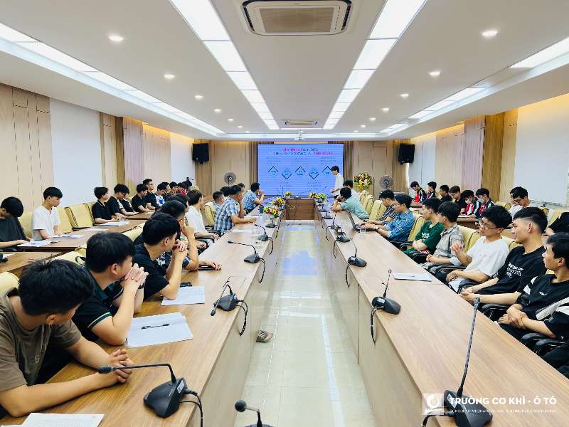 Tọa đàm “Xu hướng công nghệ trong thiết kế và chế tạo sản phẩm cơ khí chính xác” tại Trường Cơ khí – Ô tô