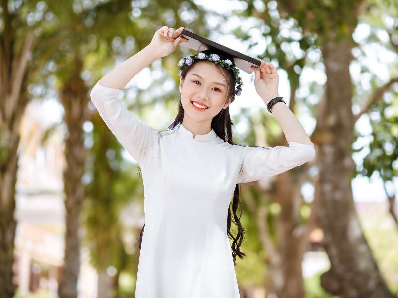 Vượt các nam sinh, cô gái xinh xắn trở thành thủ khoa đầu ra Công nghệ kỹ thuật khuôn mẫu