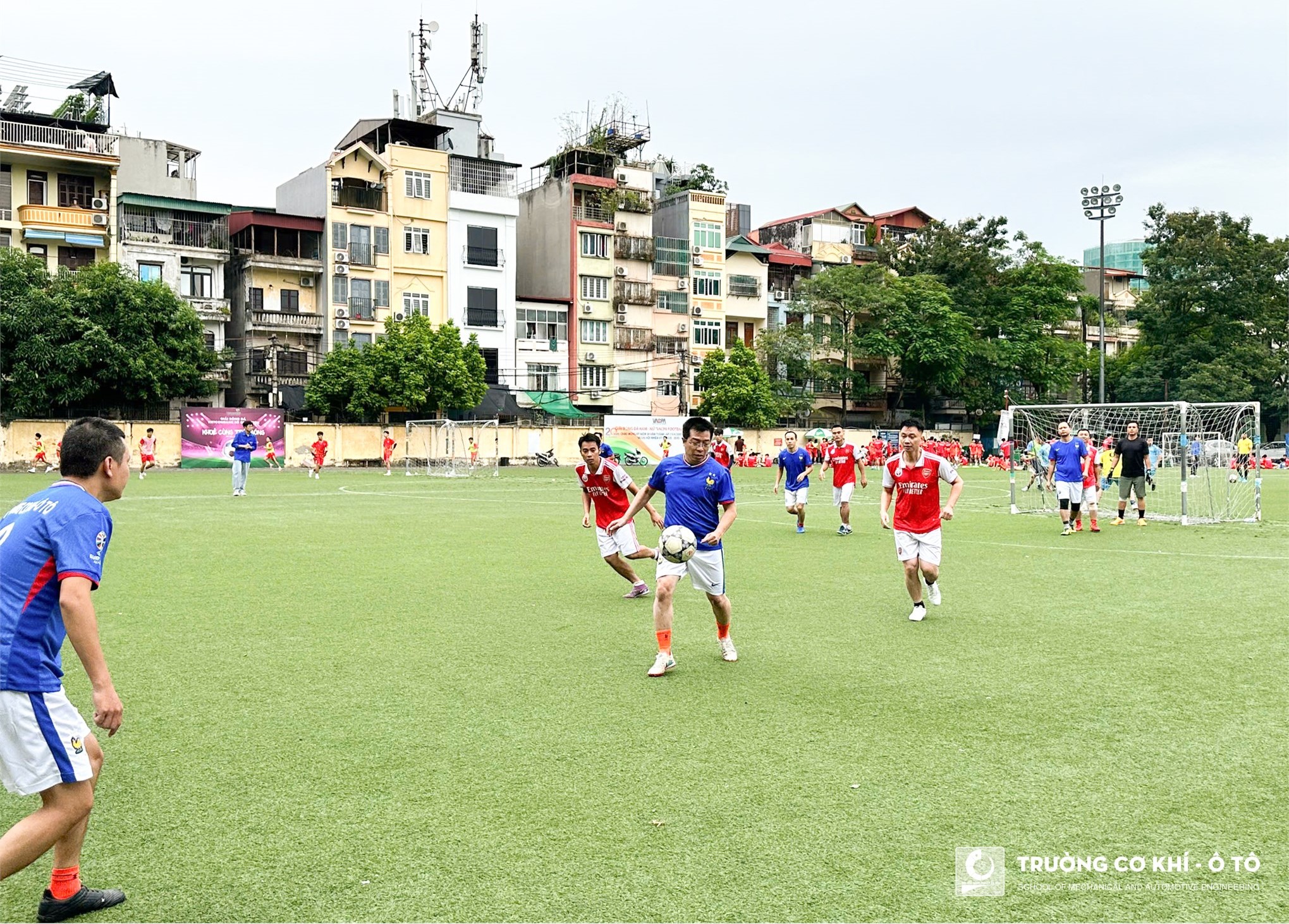 Khoảnh khắc ấn tượng tại giải bóng đá giao hữu cán bộ viên chức các Trường, Học viện đào tạo Cơ khí lần thứ 7