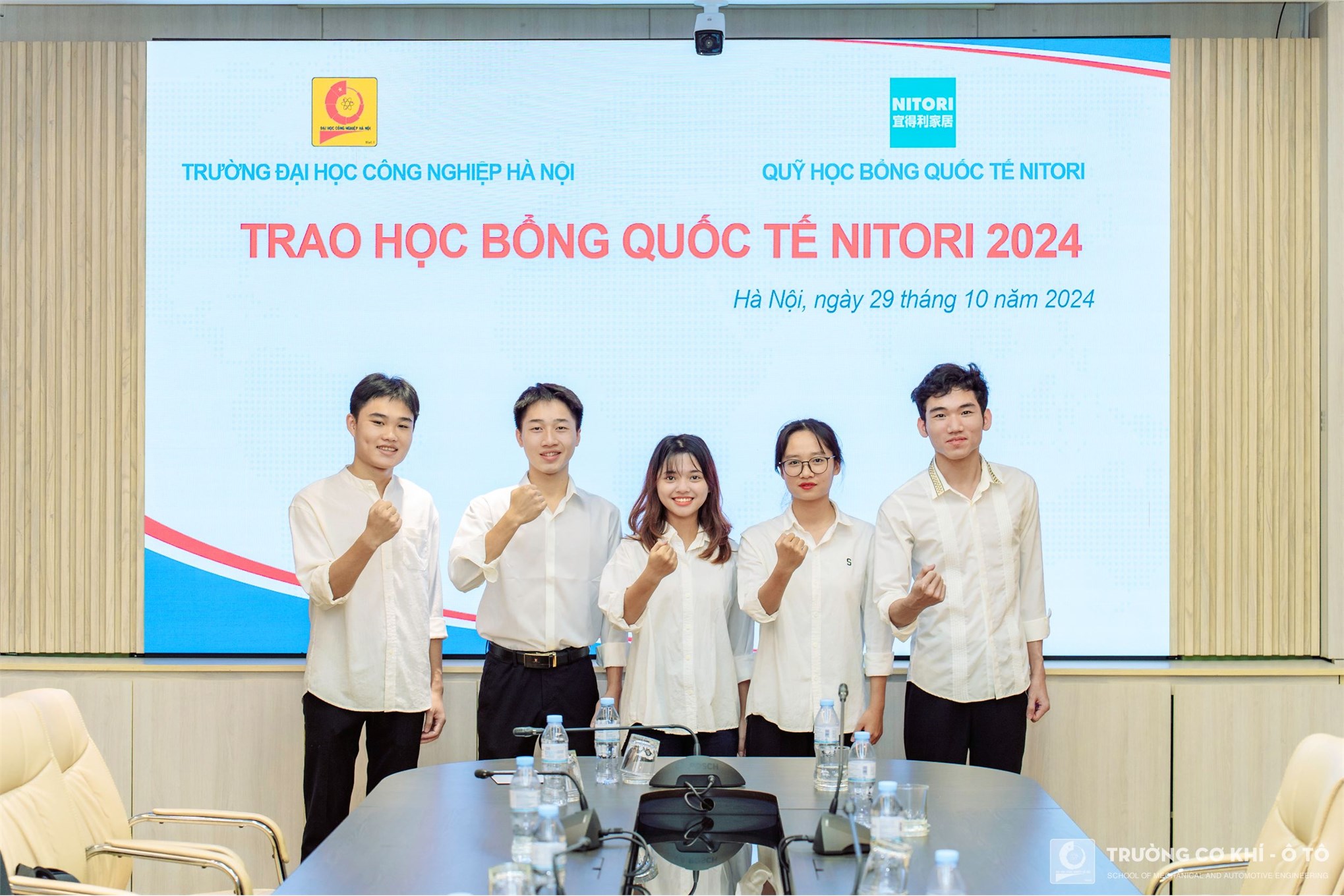 Sinh viên Trường Cơ Khí - Ô tô tỏa sáng với học bổng Nitori năm học 2024-2025