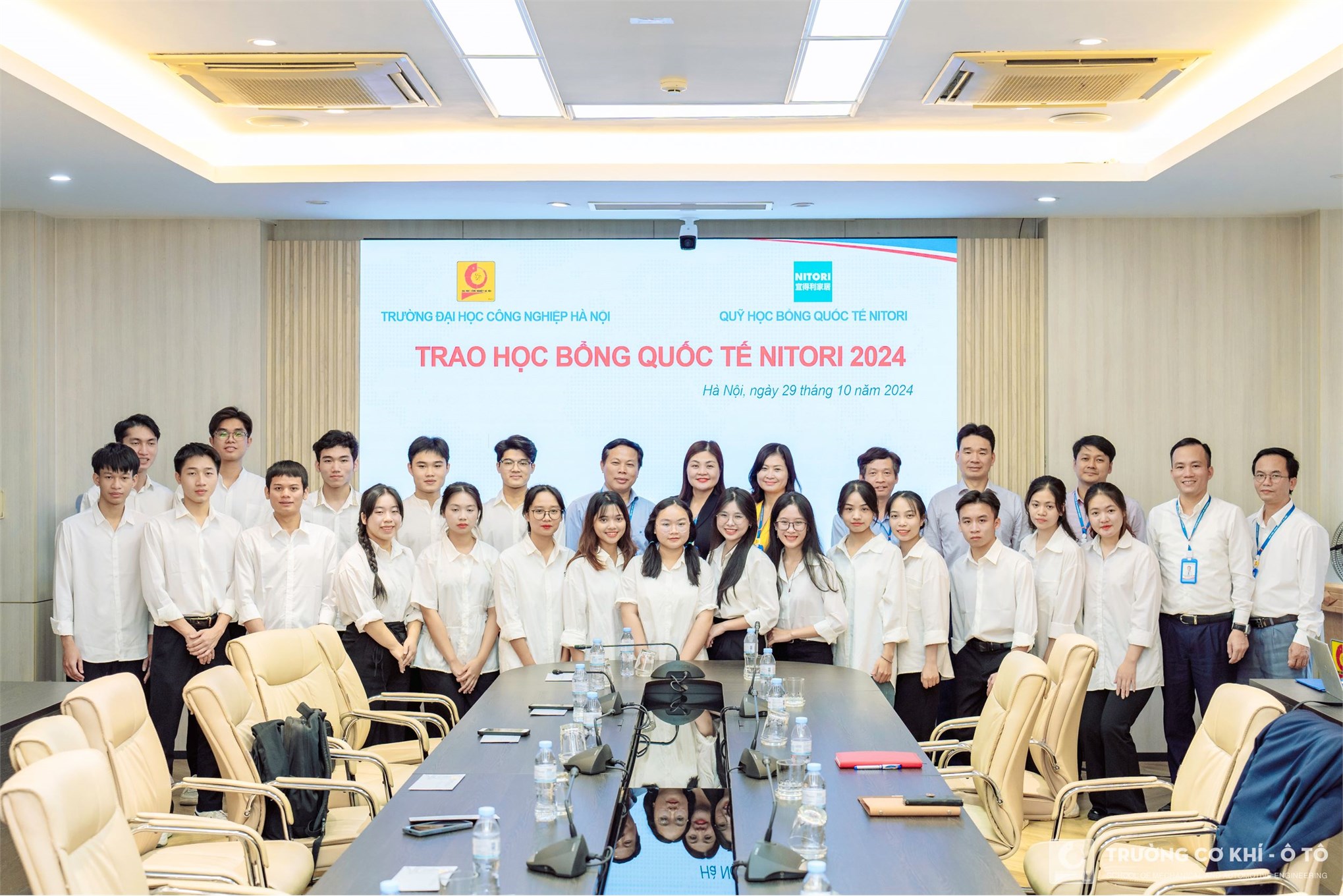 Sinh viên Trường Cơ Khí - Ô tô tỏa sáng với học bổng Nitori năm học 2024-2025