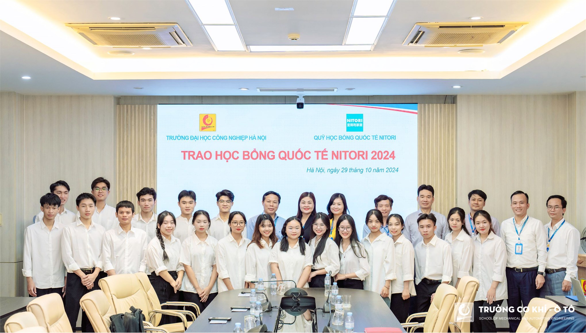 Sinh viên Trường Cơ khí - Ô tô tỏa sáng với học bổng Nitori năm học 2024-2025