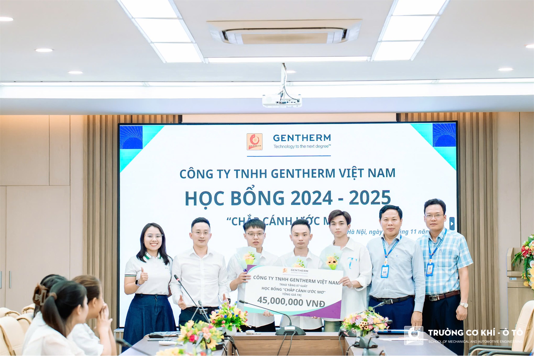 Gentherm Việt Nam trao học bổng “Chắp cánh ước mơ”