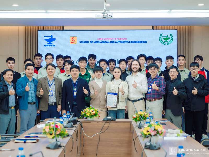 Trường Cơ khí – Ô tô và QForm Group vinh danh tài năng trẻ tại trao giải Olympiad về công nghệ gia công áp lực