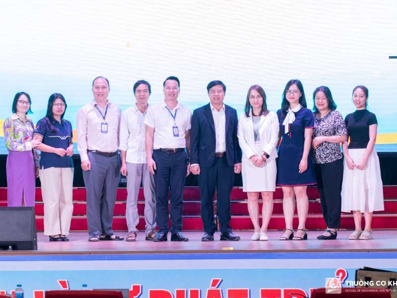 Workshop on internship programs for students of the School of Mechanical and Automotive Engineering: Opening the door to the world of career.