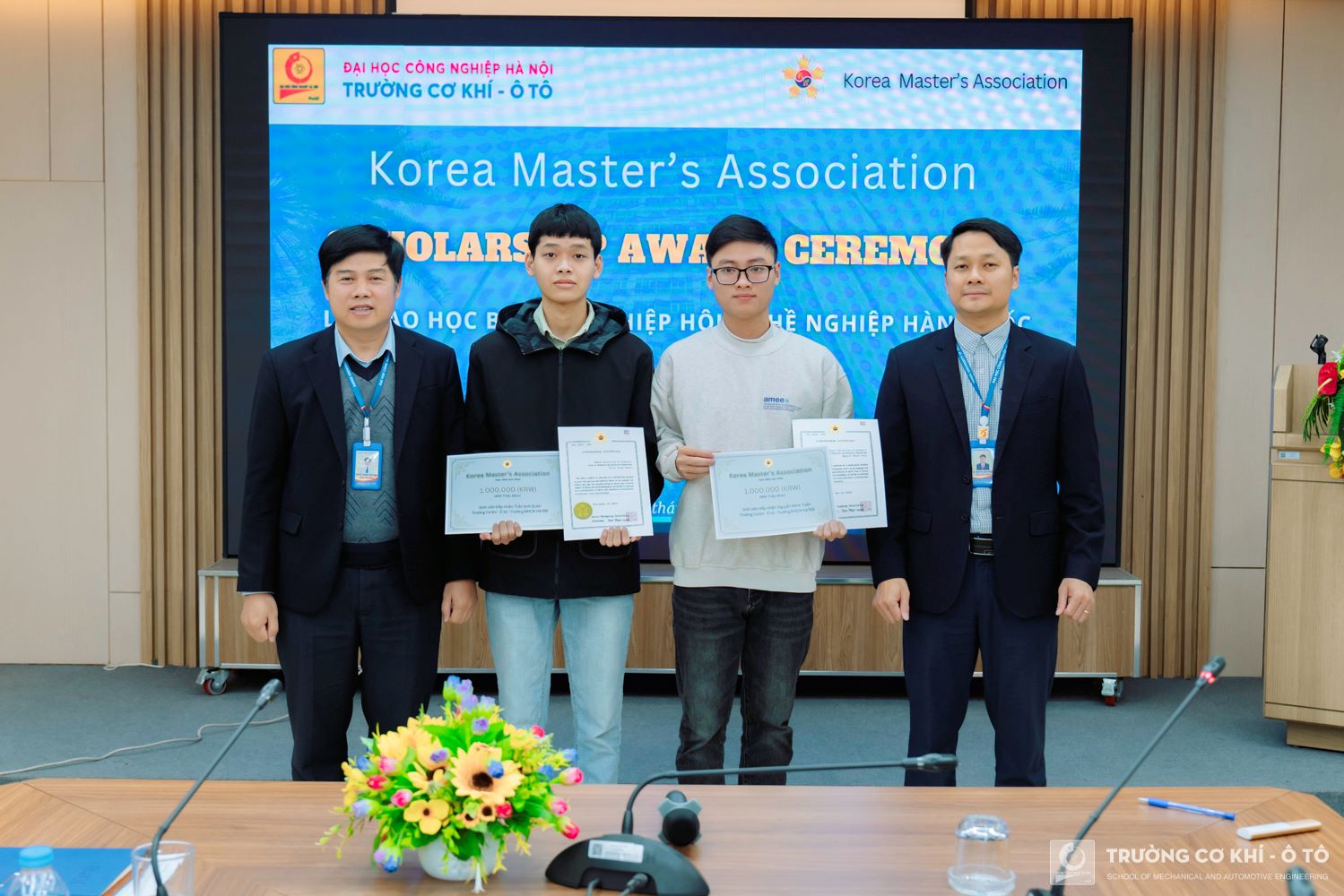 Two excellent students of School of Mechanical and Automotive Engineering receive valuable scholarships from Korean Master’s Association