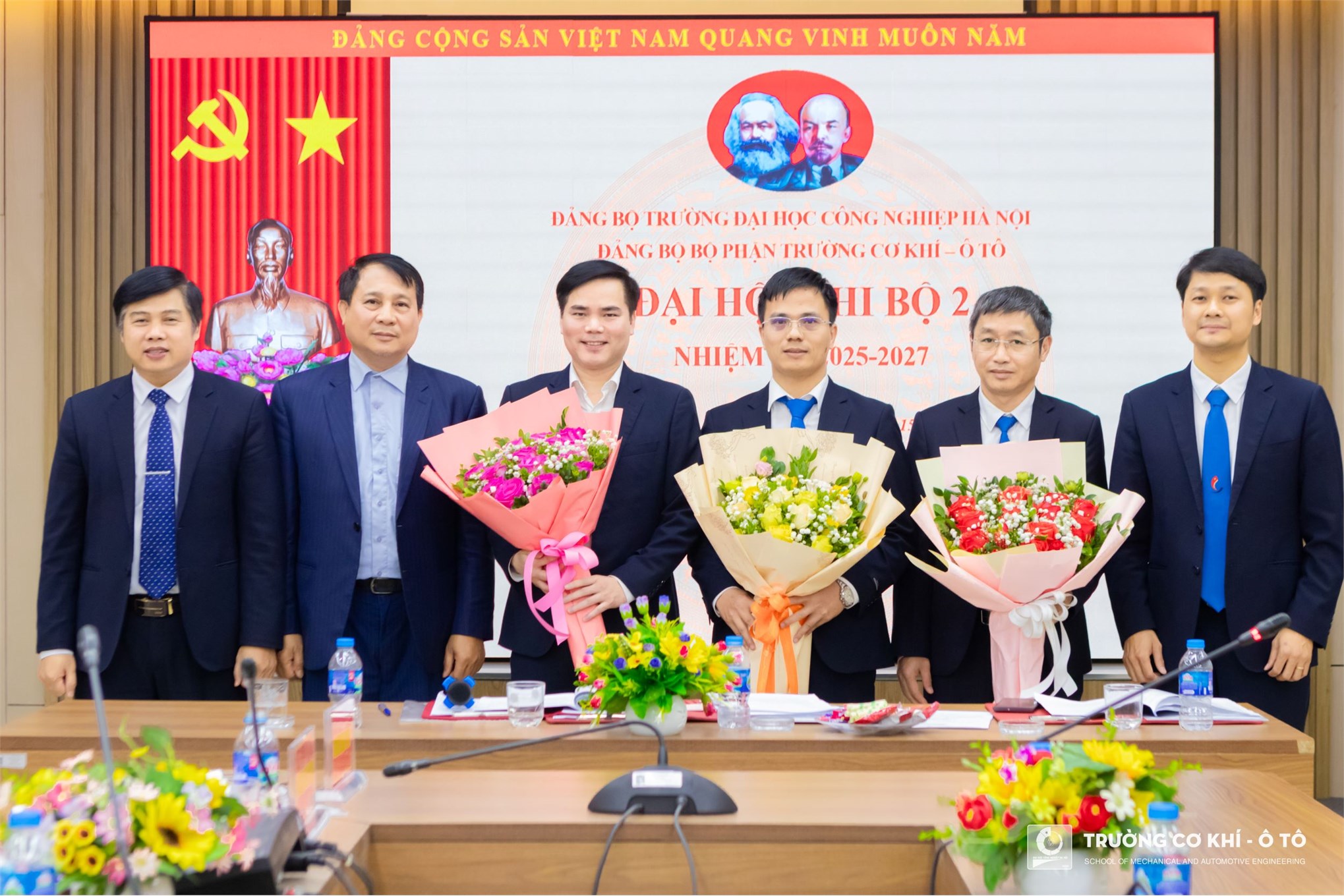 Đại hội đại biểu Đảng bộ Bộ phận Trường Cơ khí – Ô tô nhiệm kỳ 2025 – 2030: Phát huy truyền thống, đổi mới tư duy, sáng tạo, tiên phong Đào tạo chất lượng cao - Nghiên cứu khoa học - Hợp tác quốc tế