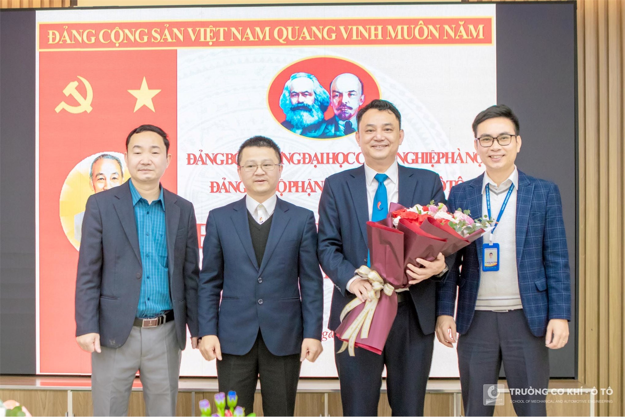 Đại hội đại biểu Đảng bộ Bộ phận Trường Cơ khí – Ô tô nhiệm kỳ 2025 – 2030: Phát huy truyền thống, đổi mới tư duy, sáng tạo, tiên phong Đào tạo chất lượng cao - Nghiên cứu khoa học - Hợp tác quốc tế