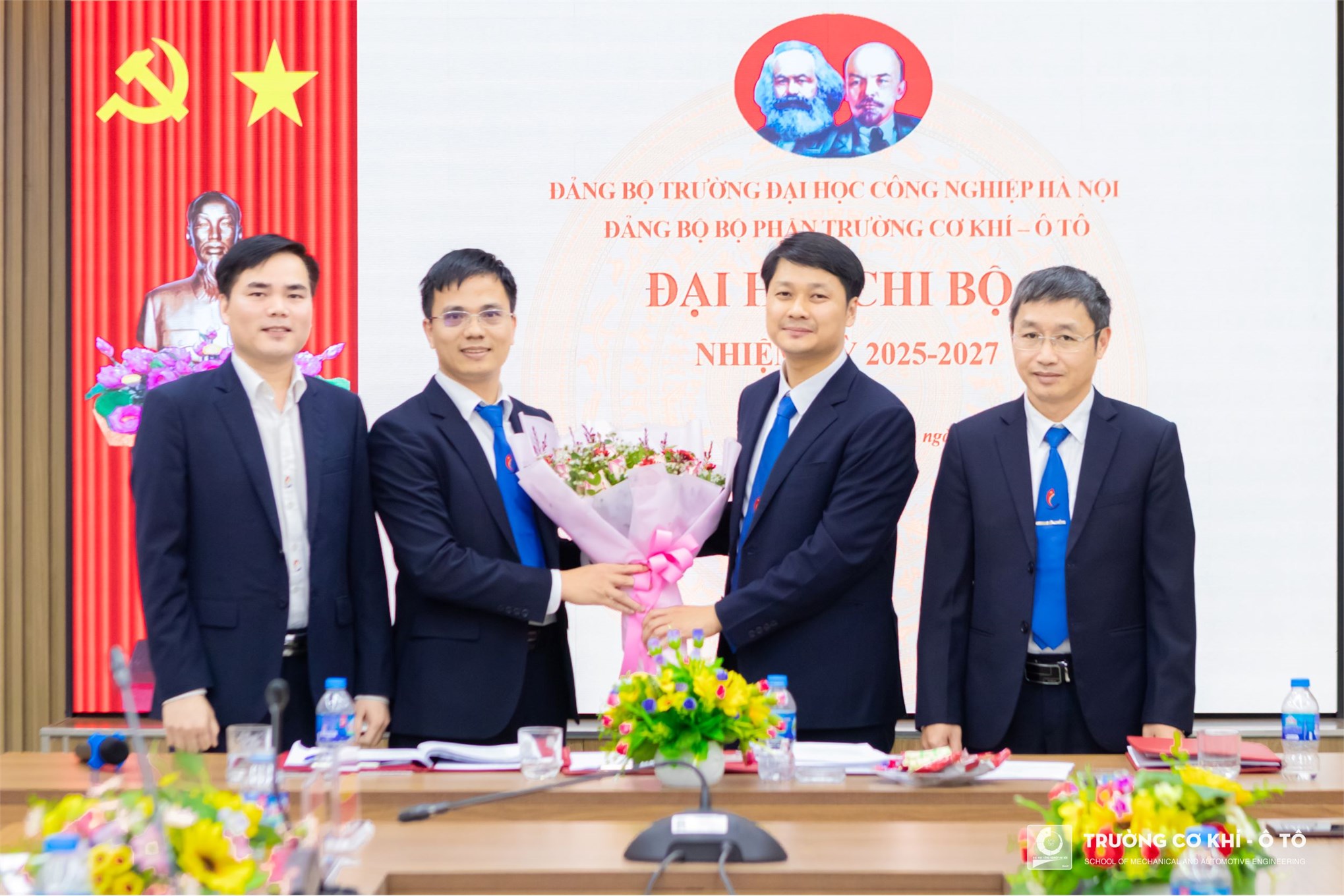 Đại hội đại biểu Đảng bộ Bộ phận Trường Cơ khí – Ô tô nhiệm kỳ 2025 – 2030: Phát huy truyền thống, đổi mới tư duy, sáng tạo, tiên phong Đào tạo chất lượng cao - Nghiên cứu khoa học - Hợp tác quốc tế