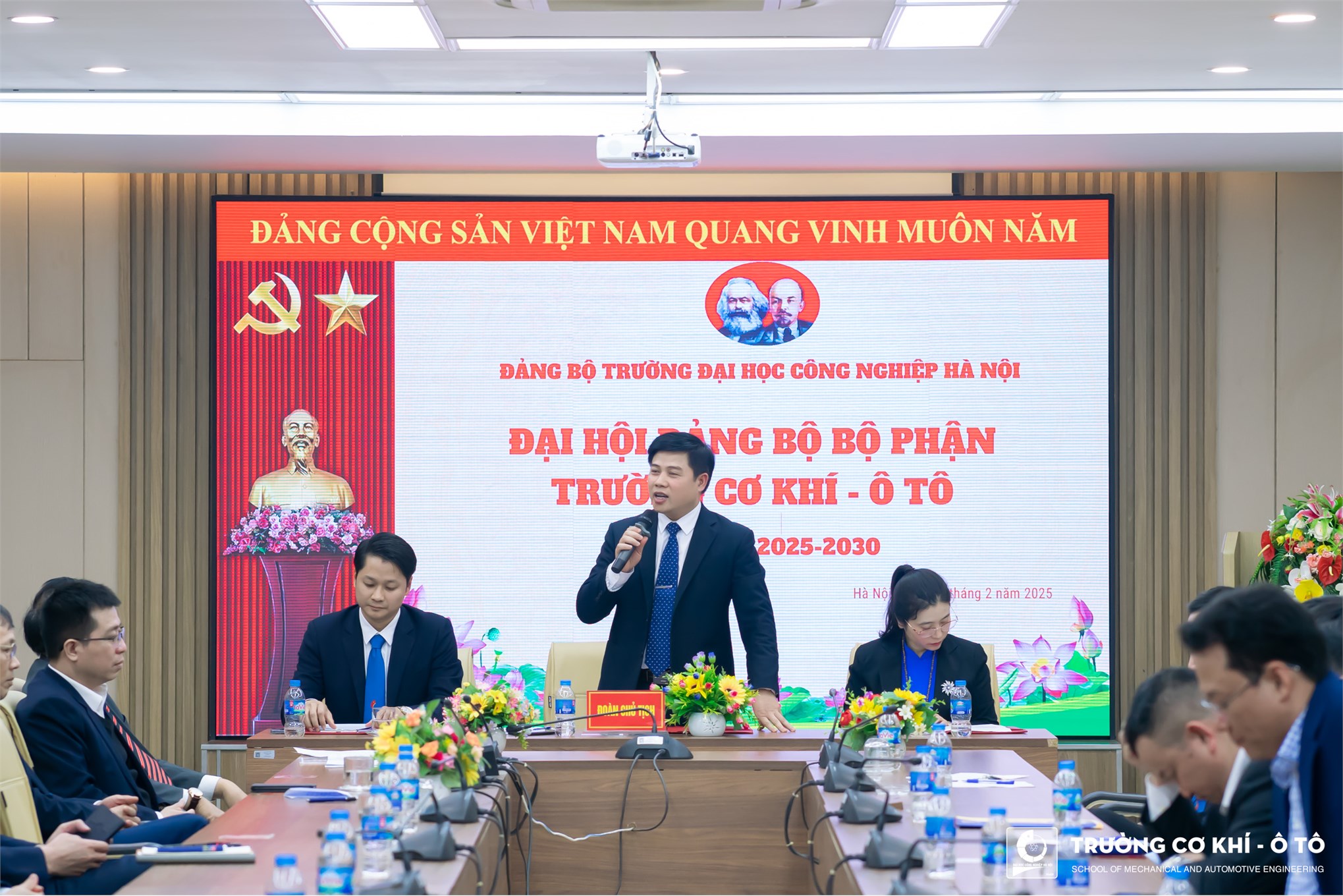 Đại hội đại biểu Đảng bộ Bộ phận Trường Cơ khí – Ô tô nhiệm kỳ 2025 – 2030: Phát huy truyền thống, đổi mới tư duy, sáng tạo, tiên phong Đào tạo chất lượng cao - Nghiên cứu khoa học - Hợp tác quốc tế