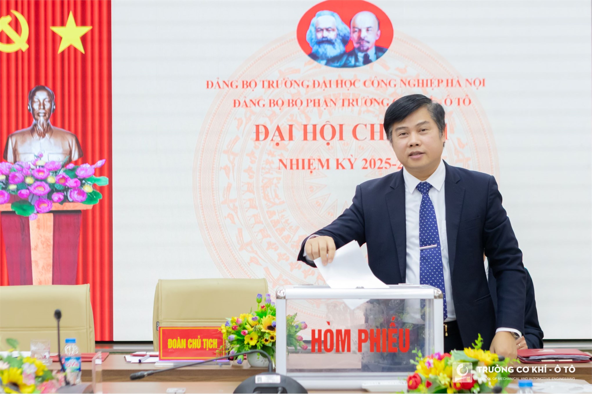 Đại hội đại biểu Đảng bộ Bộ phận Trường Cơ khí – Ô tô nhiệm kỳ 2025 – 2030: Phát huy truyền thống, đổi mới tư duy, sáng tạo, tiên phong Đào tạo chất lượng cao - Nghiên cứu khoa học - Hợp tác quốc tế