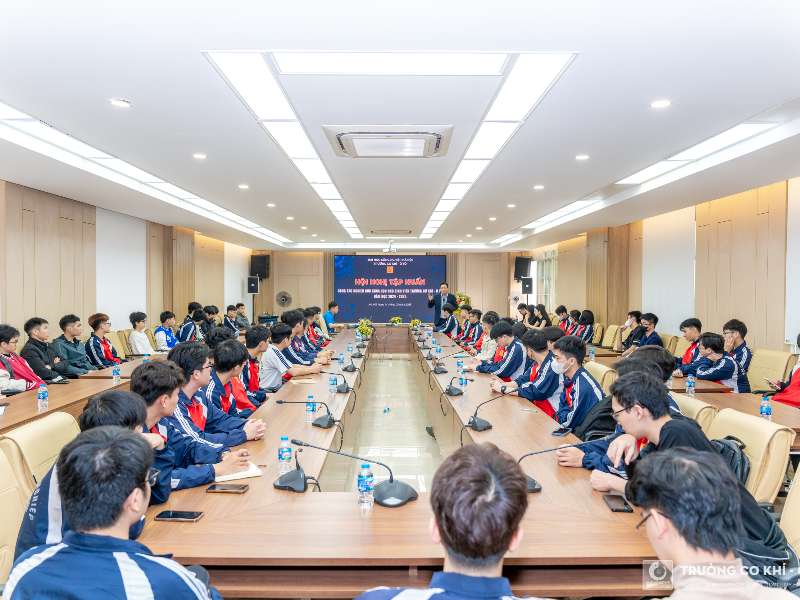 Tập huấn công tác nghiên cứu khoa học cho sinh viên Trường Cơ khí – Ô tô năm học 2024 - 2025