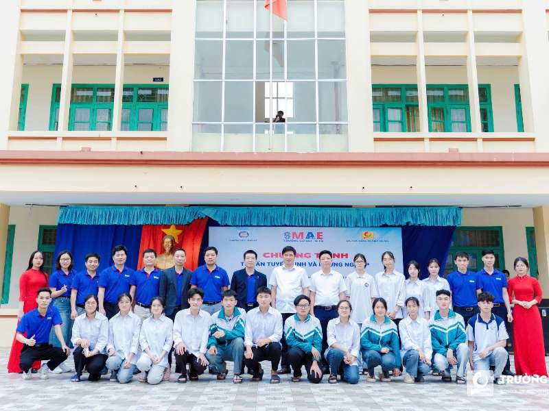 Trường Cơ khí – Ô tô, Trường Đại học Công nghiệp Hà Nội: Khơi dậy đam mê khoa học công nghệ cho học sinh Trường THPT Nam Lý, Hà Nam