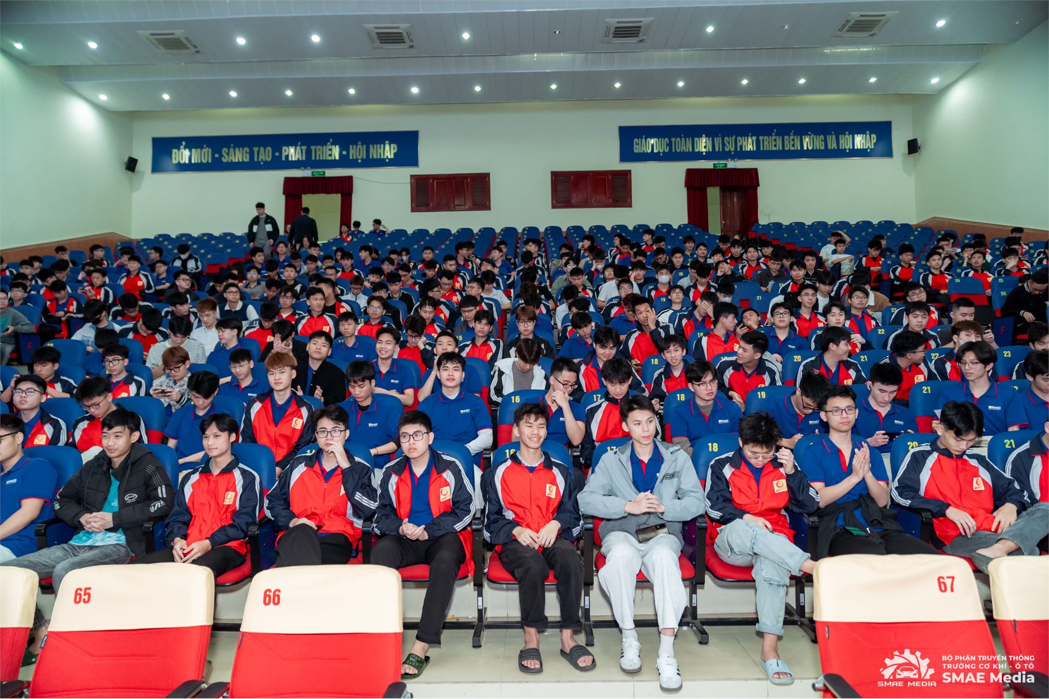 Trường Cơ khí – Ô tô tổng kết học kỳ 1 và tư vấn học kỳ 2 cho sinh viên đại học K19