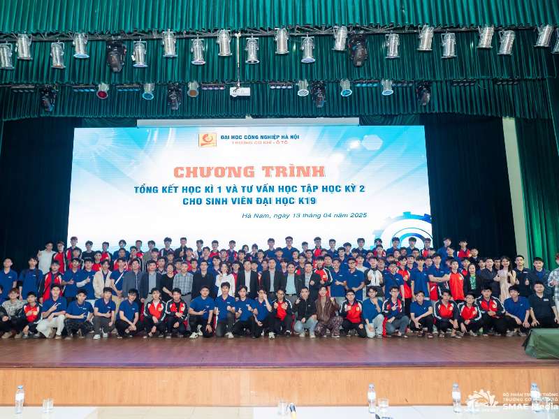 Trường Cơ khí – Ô tô tổng kết học kỳ 1 và tư vấn học kỳ 2 cho sinh viên đại học K19