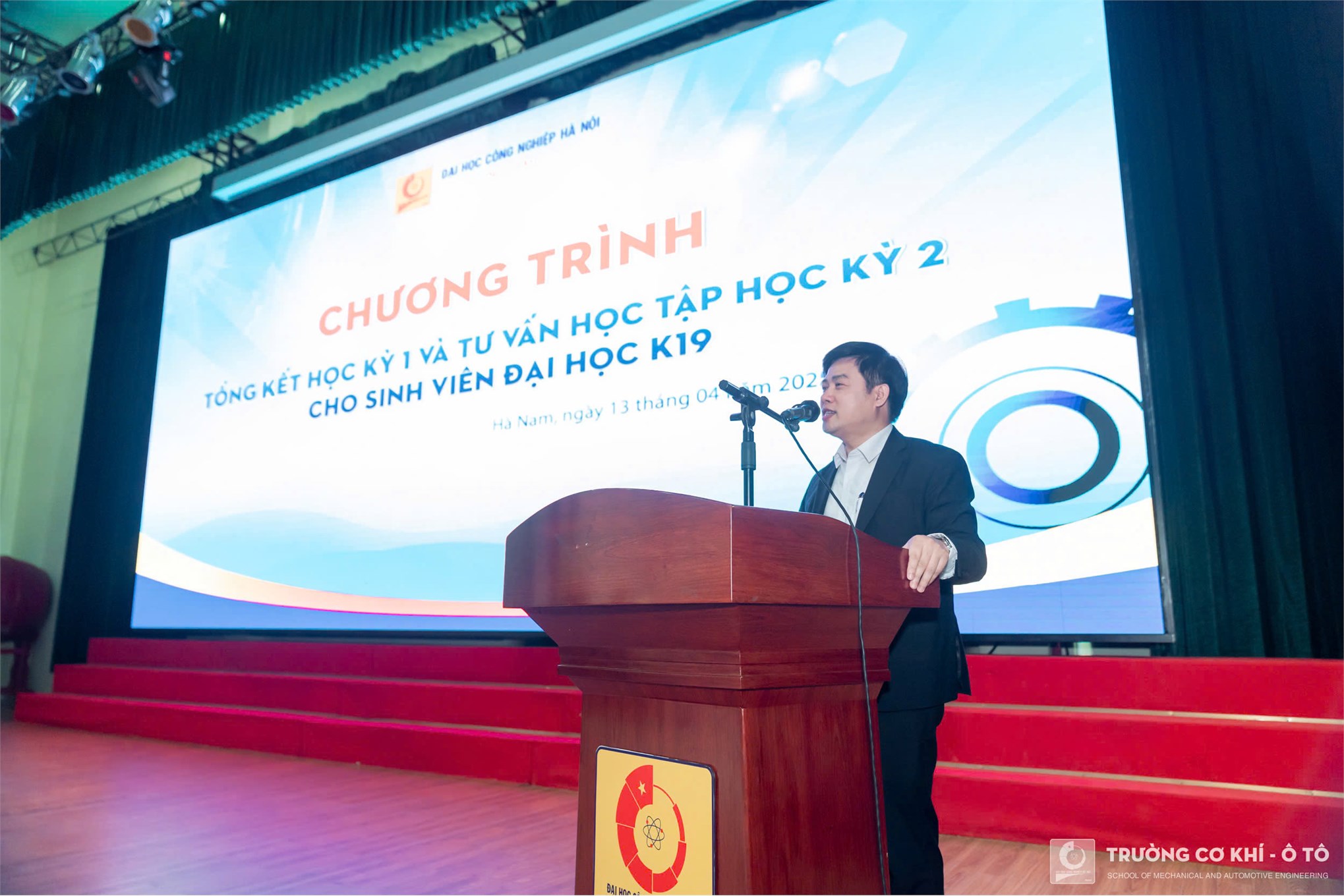 Trường Cơ khí – Ô tô tổng kết học kỳ 1 và tư vấn học kỳ 2 cho sinh viên đại học K19