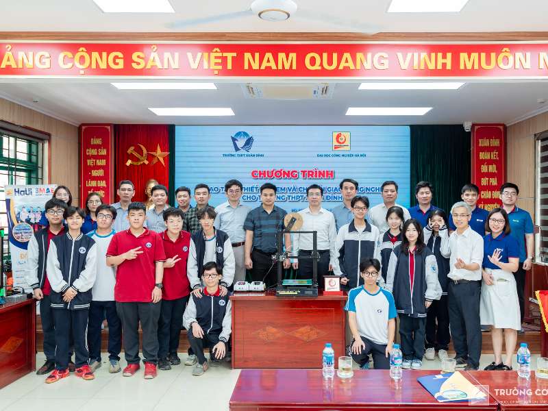 Trường Cơ khí - Ô tô chắp cánh ước mơ cho học sinh THPT Xuân Đỉnh từ phương thức giáo dục STEM