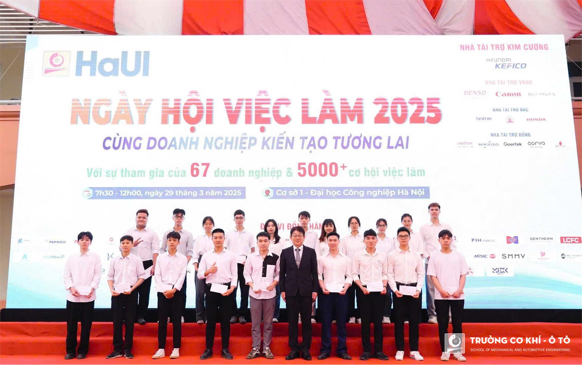 Nữ sinh CNKT Cơ khí: Tấm gương sáng về tinh thần học hỏi và sáng tạo