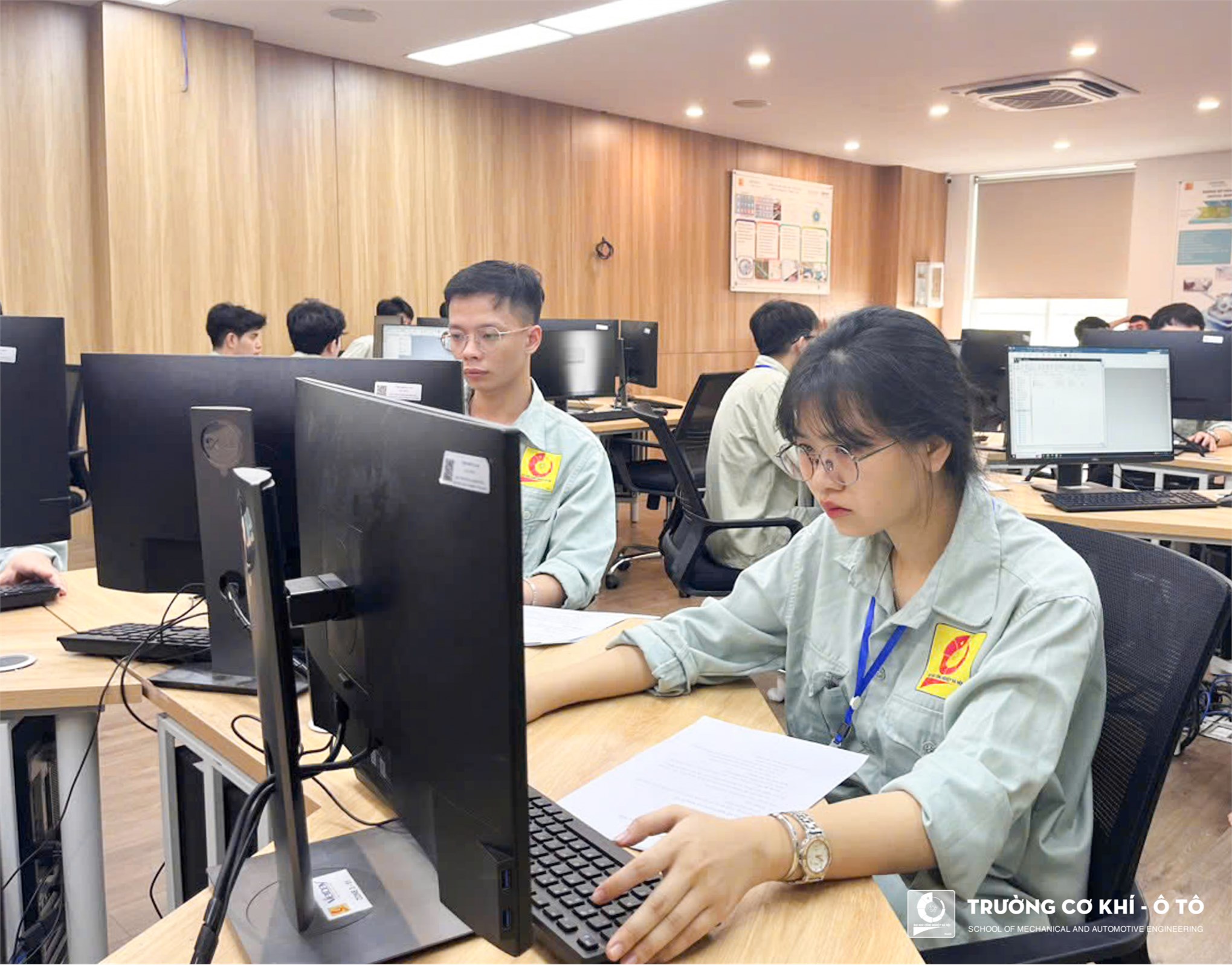 Nữ sinh CNKT Cơ khí: Tấm gương sáng về tinh thần học hỏi và sáng tạo