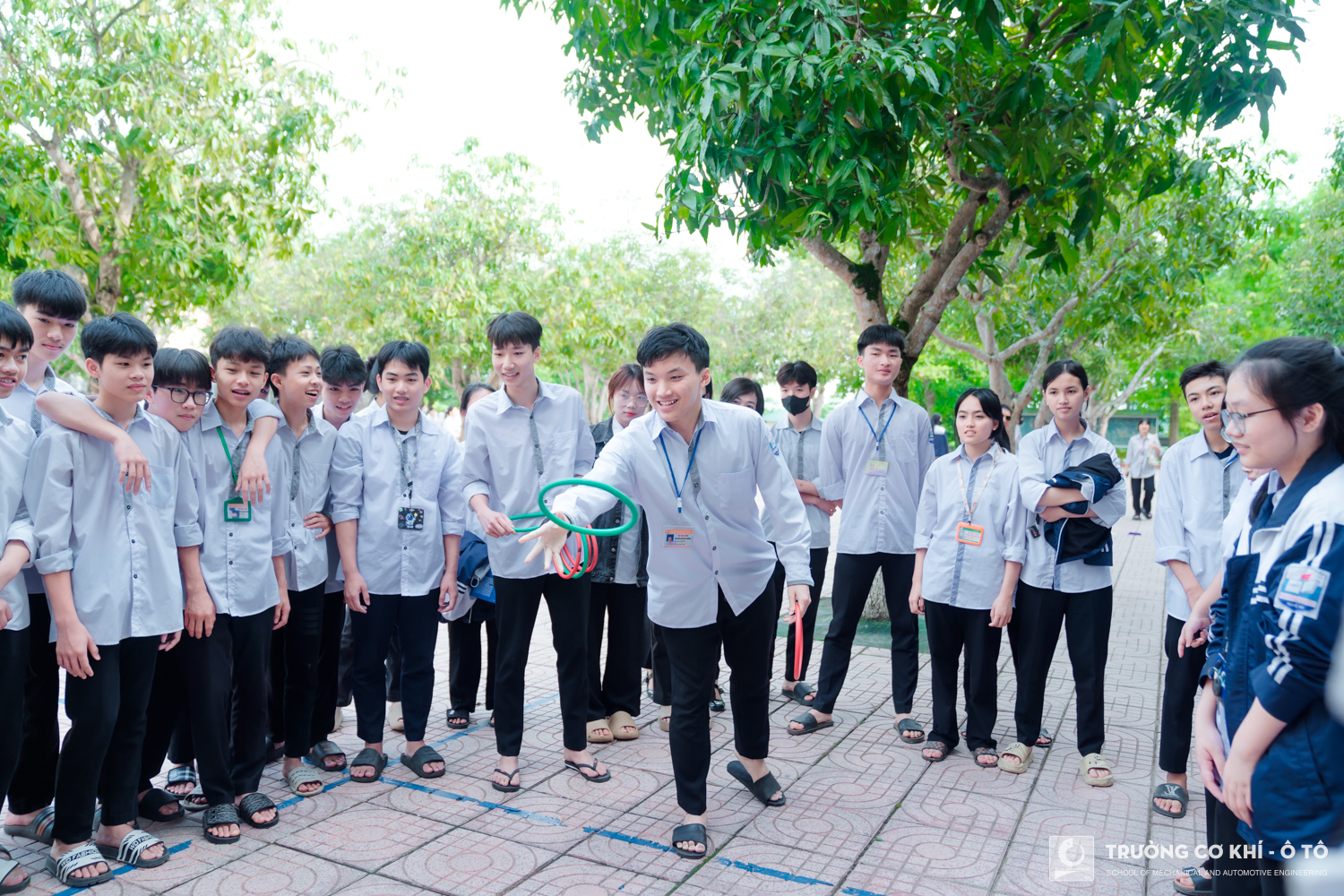 Mang giáo dục STEM đến với Trường THPT Nguyễn Sỹ Sách (Nghệ An), Trường Cơ khí - Ô tô tiếp tục hành trình ươm mầm tri thức