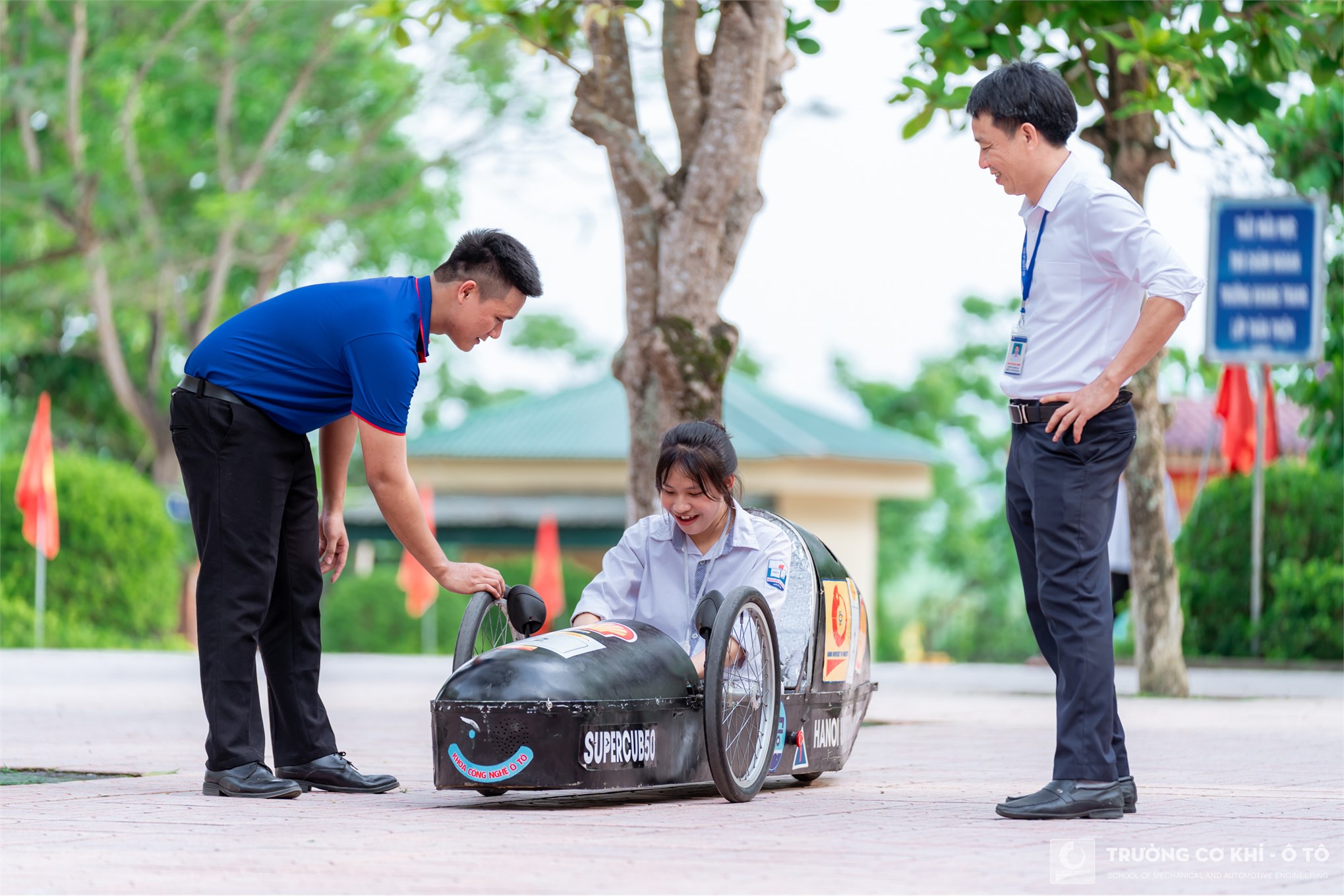 Mang giáo dục STEM đến với Trường THPT Nguyễn Sỹ Sách (Nghệ An), Trường Cơ khí - Ô tô tiếp tục hành trình ươm mầm tri thức