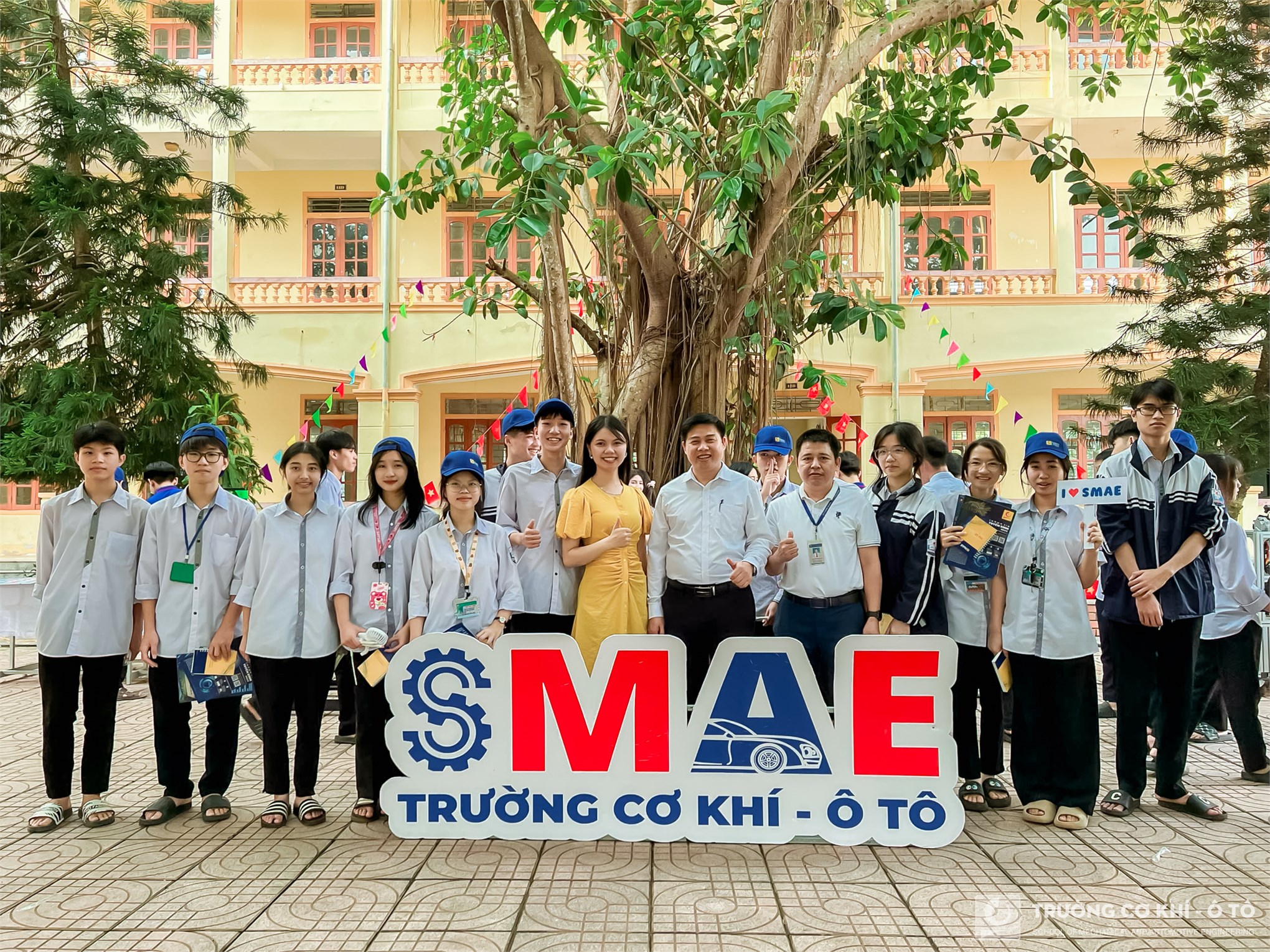 Mang giáo dục STEM đến với Trường THPT Nguyễn Sỹ Sách (Nghệ An), Trường Cơ khí - Ô tô tiếp tục hành trình ươm mầm tri thức