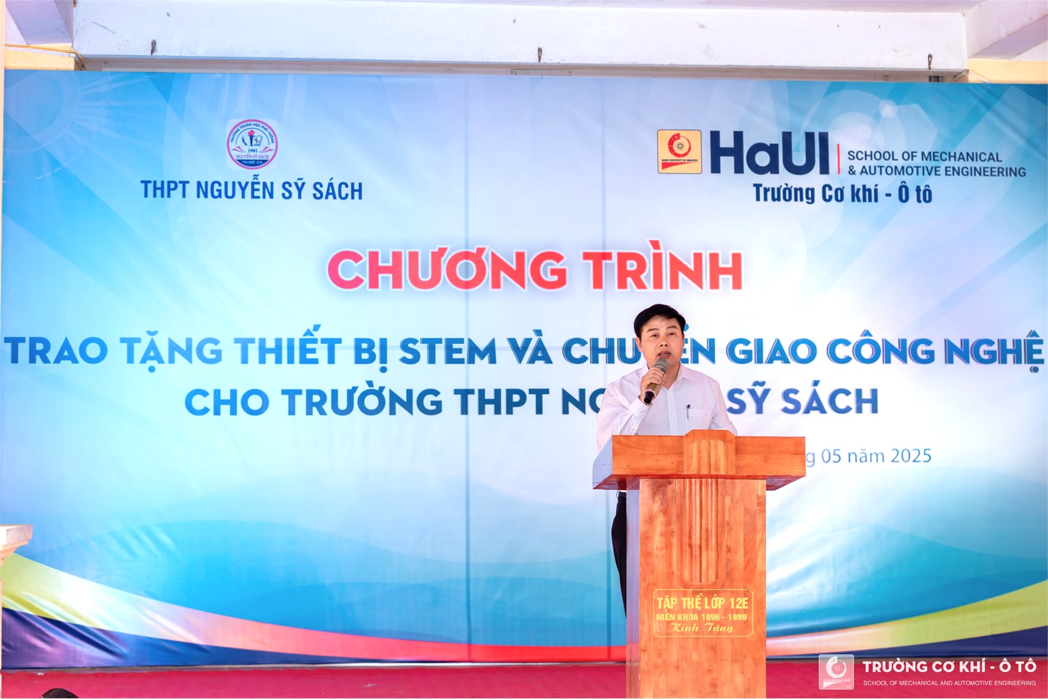 Mang giáo dục STEM đến với Trường THPT Nguyễn Sỹ Sách (Nghệ An), Trường Cơ khí - Ô tô tiếp tục hành trình ươm mầm tri thức
