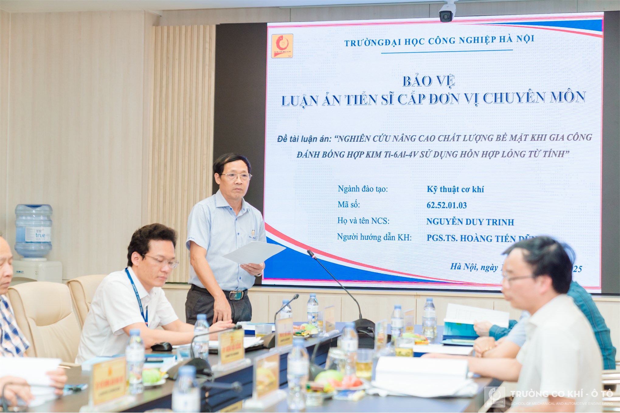 Đánh giá luận án tiến sĩ cấp đơn vị chuyên môn cho NCS Nguyễn Duy Trinh chuyên ngành Kỹ thuật Cơ khí, Trường Cơ khí - Ô tô