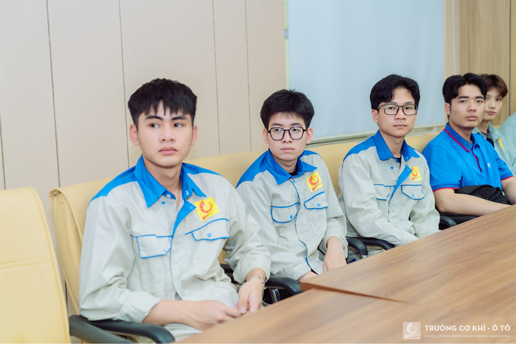 Trường Cơ khí – Ô tô ký biên bản thỏa thuận hợp tác với công ty TNHH Beijing Jingdiao Group Việt Nam