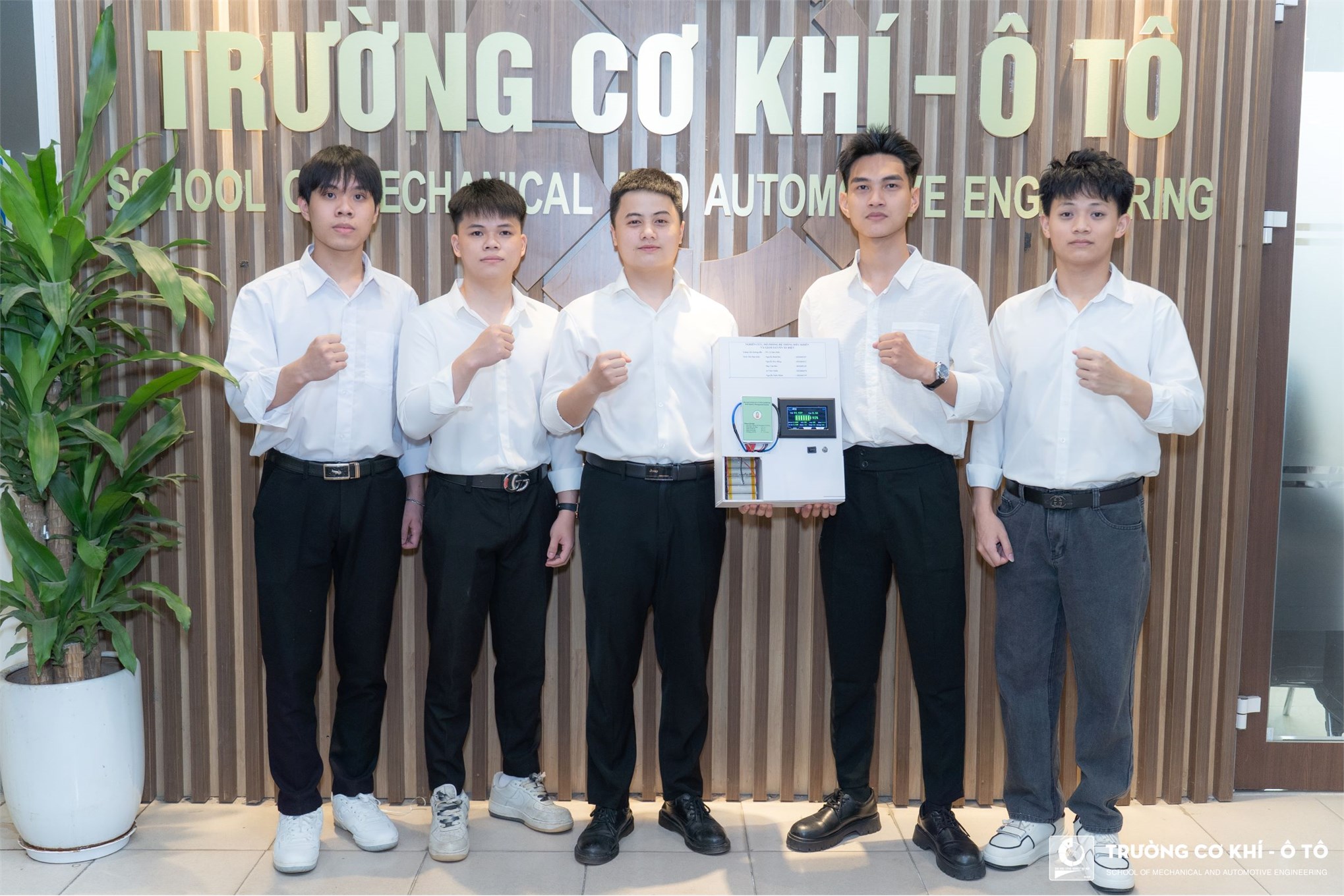 Nghiệm thu đề tài sinh viên nghiên cứu khoa học lĩnh vực Ô tô: sự sáng tạo và tiềm năng ứng dụng