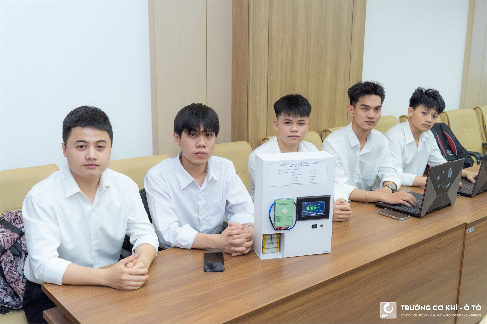 Nghiệm thu đề tài sinh viên nghiên cứu khoa học lĩnh vực Ô tô: sự sáng tạo và tiềm năng ứng dụng