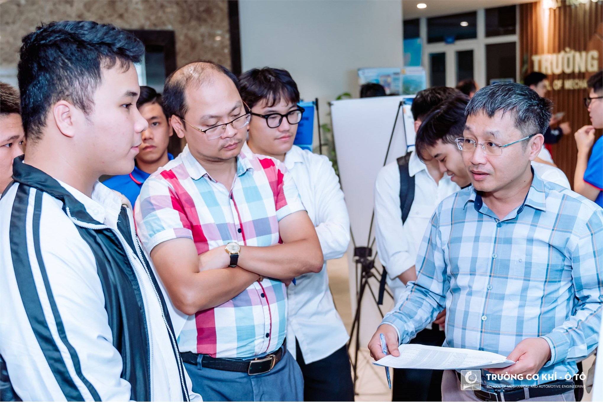 Nghiệm thu đề tài sinh viên nghiên cứu khoa học lĩnh vực Ô tô: sự sáng tạo và tiềm năng ứng dụng